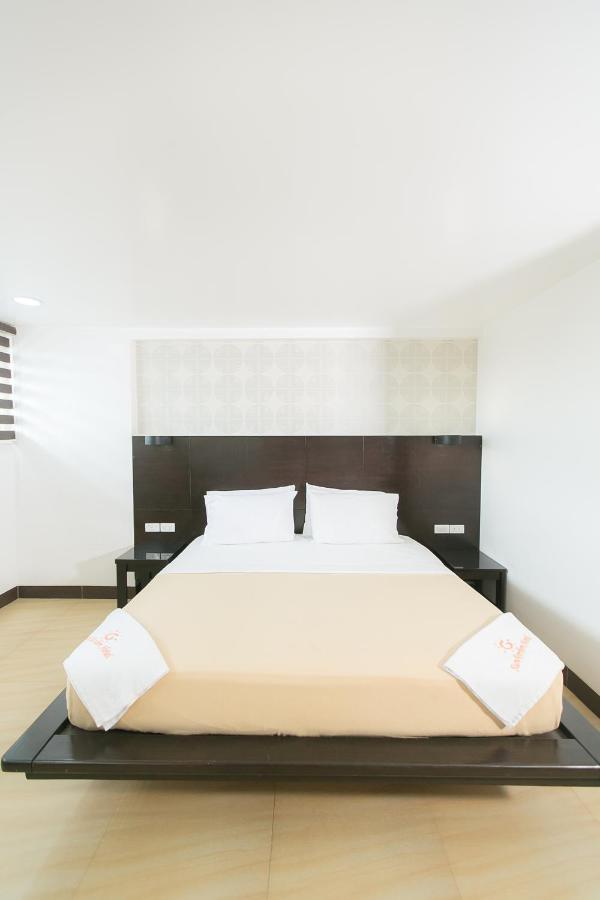 Sun Garden Hotel Tarlac מראה חיצוני תמונה